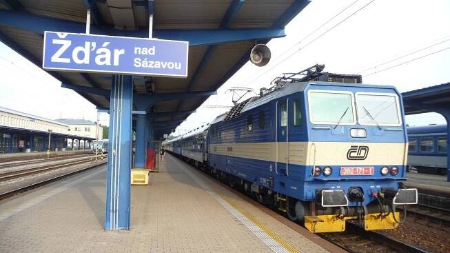 Ve Žďáru nad Sázavou probíhá oprava stanice i blízké trati • Zprávy z Moravy