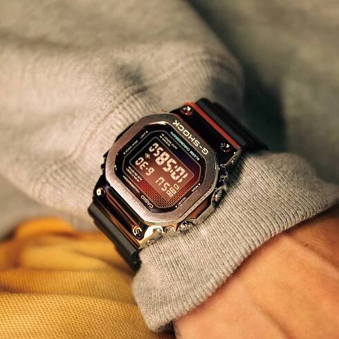 Casio G-Shock Rainbow Brick Wall Series GM-5600RW-1ER | Hodinky Koscom