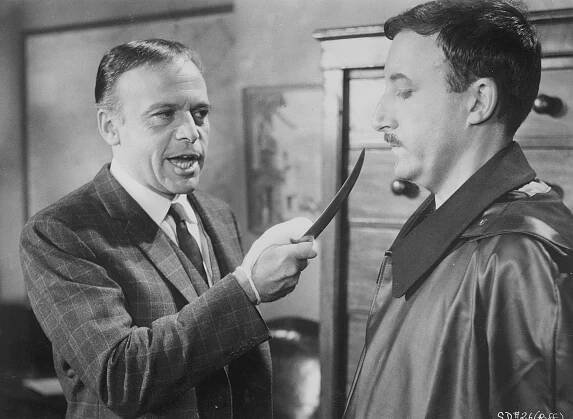 Komisař Clouseau na stopě - Z filmu - Herbert Lom, Peter Sellers