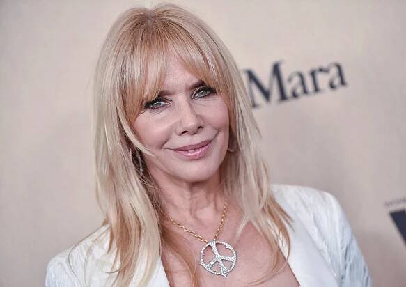 10 Popular Child Stars Who Grew Up In Disturbing Cults | Factionary