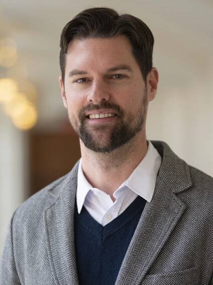 Headshots – Lee Hinkle