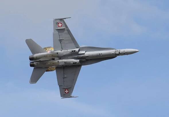 McDonnell Douglas F/A-18 Hornet - Wikipedia