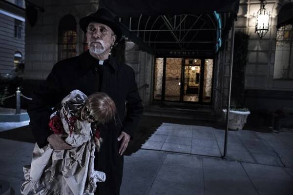 Review: Annabelle Conjures Up a Devil Doll