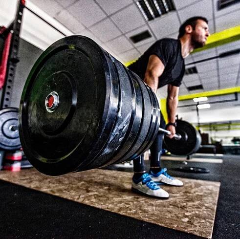 Want to Lift Heavier? Follow These 5 Tips.