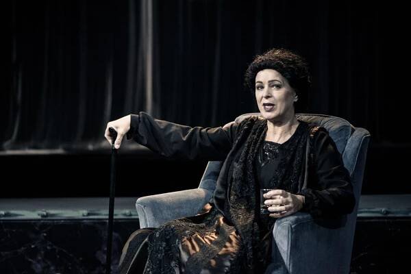 Věra Hlaváčková herečka, Činohra - Jihočeské divadlo