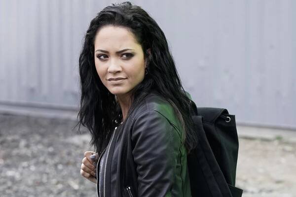 MacGyver - K9 + Smugglers + New Recruit - Z filmu - Tristin Mays