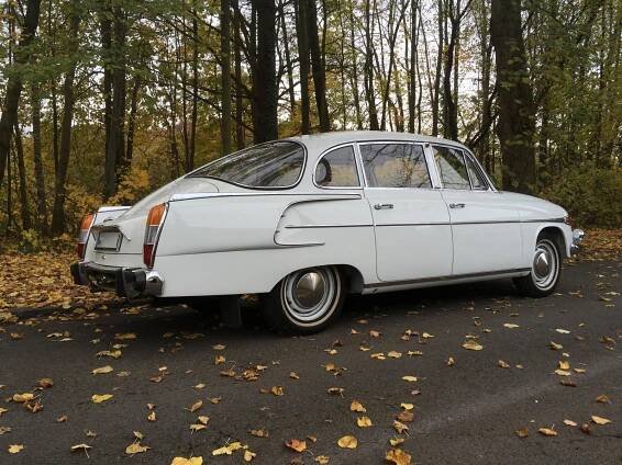 1972 Tatra 603 T2-603 model 69 2.5 V8 benzín 77 kW 167 Nm