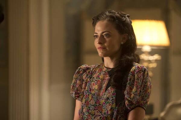 Fleming - Episode 3 - Z filmu - Lara Pulver