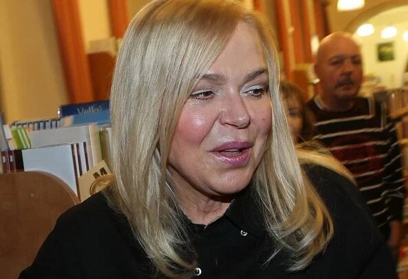 Dagmar Havlová s nezvyčajne opuchnutou tvárou! Ďalšia plastika?