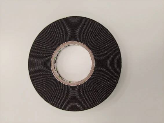 Pěnová těsnící páska TP600 Illmod 600 15x3mm / 10m 2