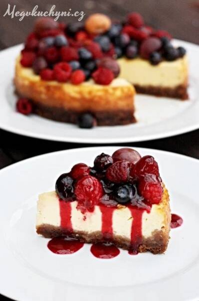 Pečený mascarpone cheesecake s ovocem