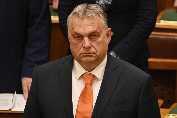 Putin není válečný zločinec a Ukrajina není suverénní země, řekl Orbán