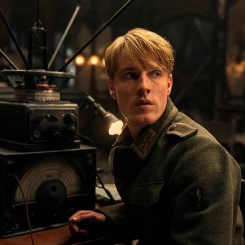 Who Is Louis Hofmann? Meet the ‘All the Light We Cannot See’ Actor, Age, Past Roles and More