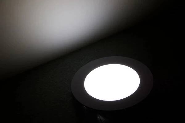 BERGE LED panel KRUHOVÝ BRGD0099 vestavný - 120x120x12mm - 6W - 230V - 390Lm - studená bílá