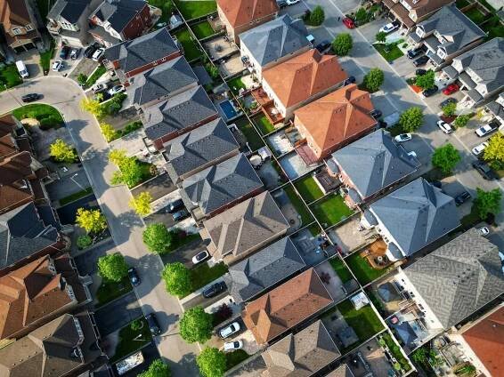 Aerial view of a neighbourhood.