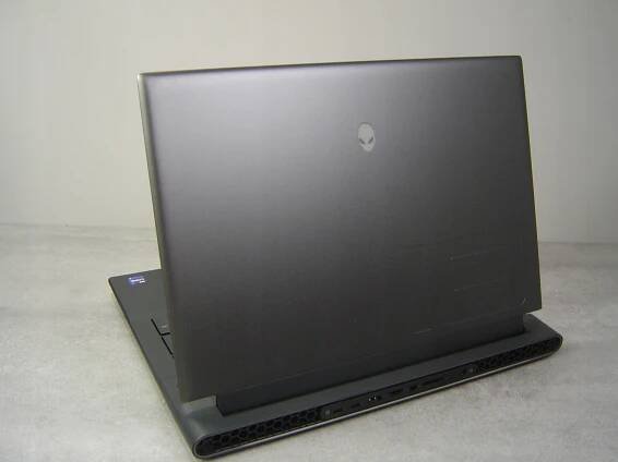 Alienware m18 R2 i9-14900HX 64GB 2TB SSD RTX 4090 QHD+ 165Hz Windows11 Rozlišení (px) 2560 x 1600
