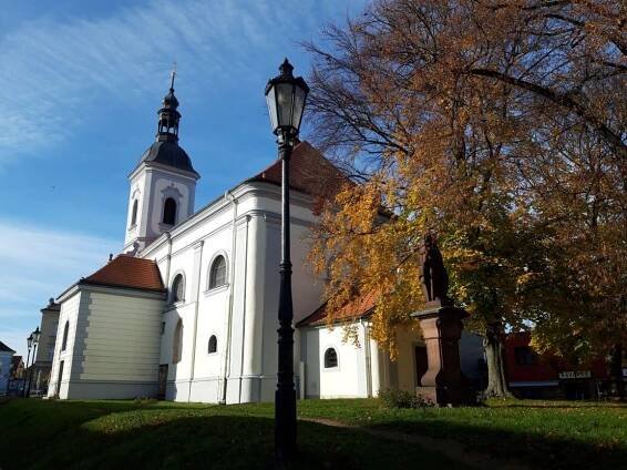 Město Říčany a Kostel svatého... - Kostel