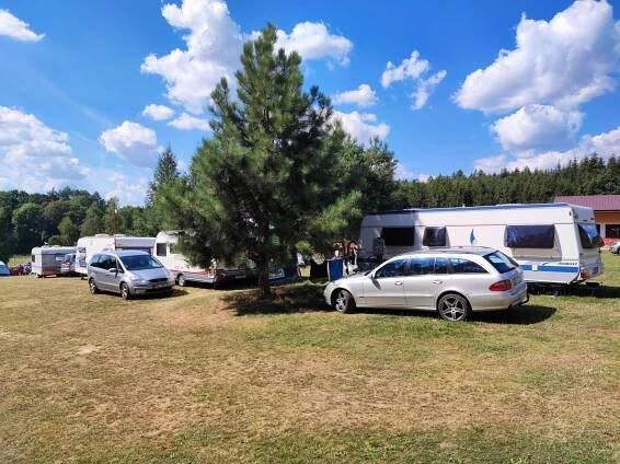 Foto autokemp Lužany u Jičína chatová osada 