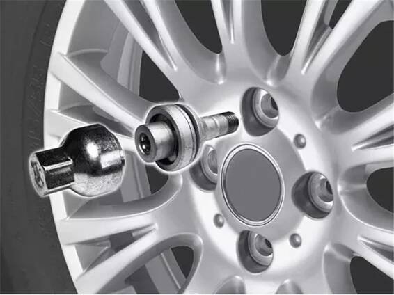 Bezpečnostní šrouby pro alu kola Toyota, Fiat