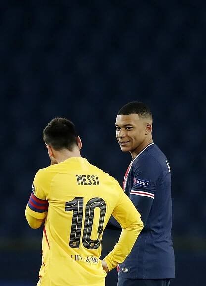 VIDEO: Zázrak se nekonal, po Ronaldovi končí také Messi. S PSG jde dál i Liverpool, který konečně vstřelil gól