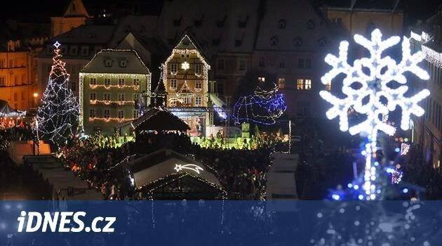 Na vánoční výzdobu a trhy padnou ve městech miliony korun - iDNES.cz