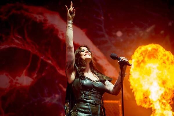 NIGHTWISH zrušili koncert v Oslu kvůli zdravotním problémům zpěvačky Floor | Spark Rock Magazine