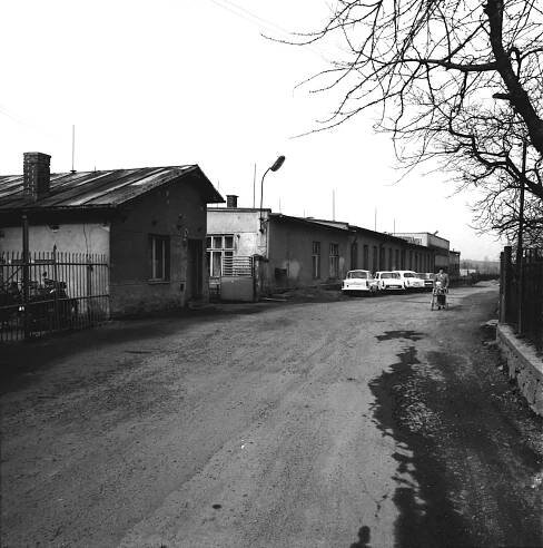 Vjezd do zavodu 2 (1977)