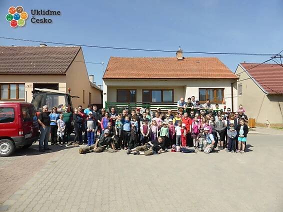 Ukliďme kolem naší krásné obce - (Starovice (okres Břeclav)) - číslo akce 10771 | Ukliďme Česko