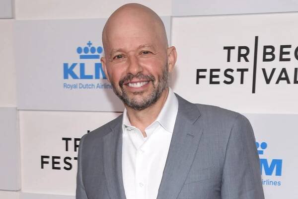 Jon Cryer Says He Isn't Still Mistaken for Fellow '80s Heartthrob Matthew Broderick: 'He Has Hair' (Exclusive)
