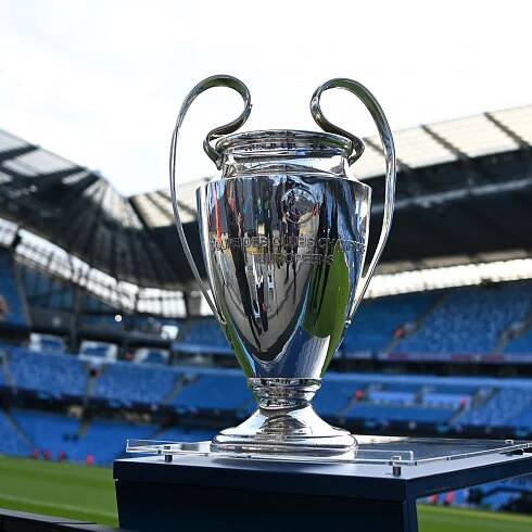 Ligue des champions : pourquoi le mot "paix" sera inscrit en cyrillique sur le ballon de la finale