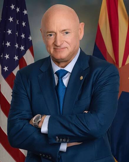 Soubor:Mark Kelly, Official Portrait 117th.jpg – Wikipedie