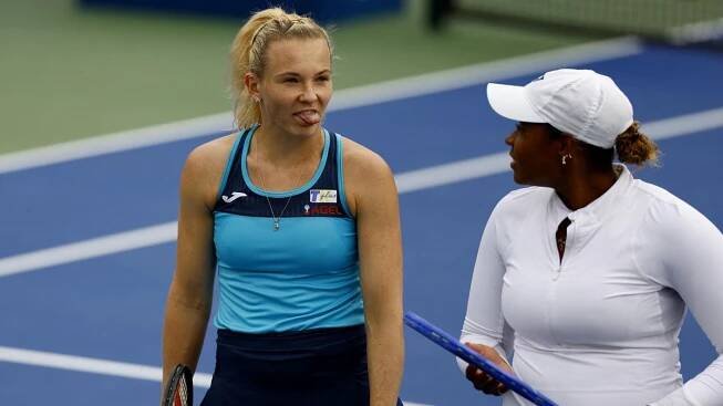 Siniaková v Dubaji obhájila titul ve čtyřhře, v singlu triumfovala Andrejevová. Rubljov vyhrál turnaj v Dauhá