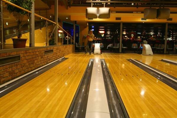 Bowling Manta, Praha | Bowling a restaurace Manta, Praha 6 