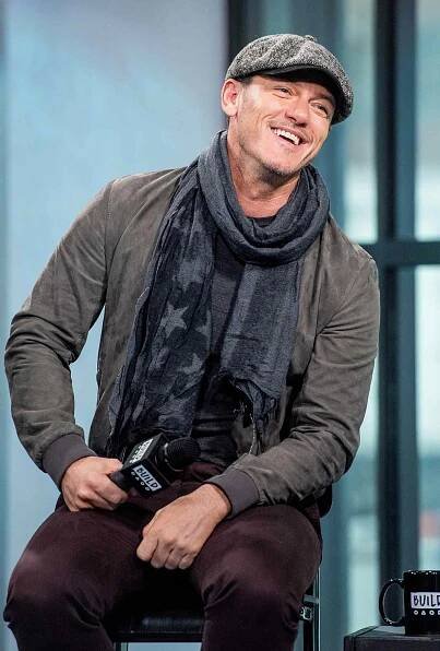 Luke Evans: Everything You Need to Know About the Hunky Star of 'The Alienist'