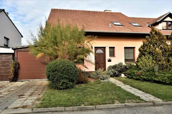 Prodej RD 6kk, 584m2 v Holasicích u Rajhradu - Reality Rajhrad