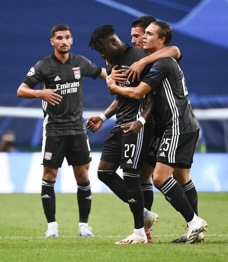 Další šok v Lize mistrů! Manchester City senzačně končí