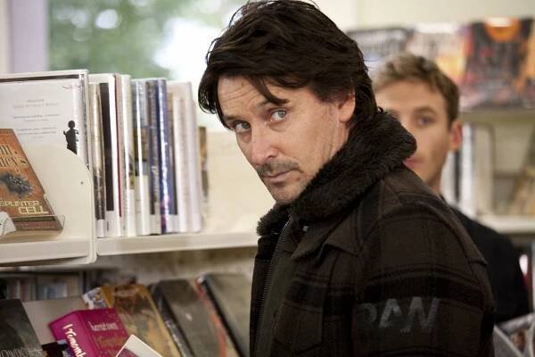 The Almighty Johnsons - God's Gift to Zebras - Z filmu - Timothy Balme