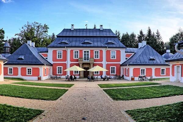 Lovecký zámek Karlštejn