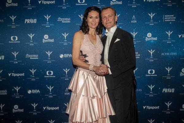 Atletka Šárka Kašpárková (51) na plese: Po rozchodu nový partner!