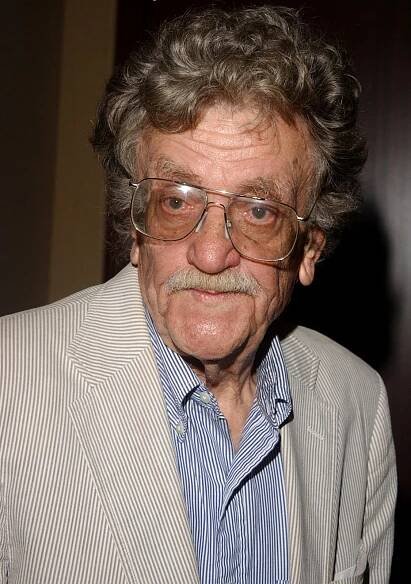 Kurt Vonnegut: *11.11.1922 – †11.4.2007, americký prozaik a dramatik