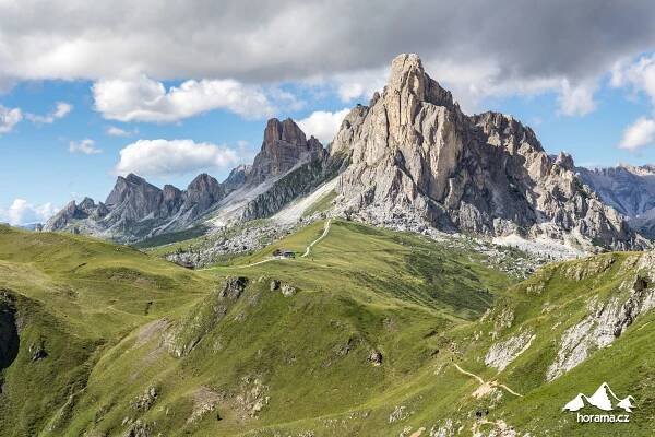 Okolo hřebenu Croda da Lago za krásami italských Dolomit | Horama
