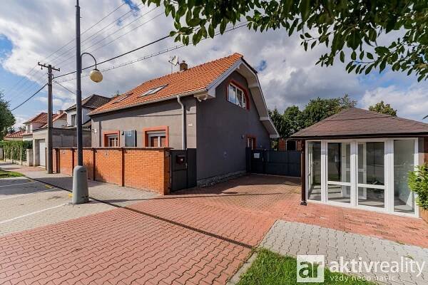 Pronájem Byt 1+kk, Plzeňská, Chrášťany, okres Praha-západ