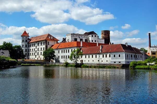 Hrad a zámek Jindřichův Hradec - Informační centrum pro mládež České Budějovice