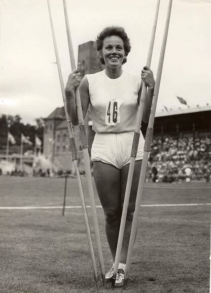 Stora Grabbar
