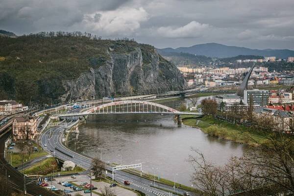 Ústí nad Labem: Tuny síry i tiskařské černě. Podobu města ovlivnil průmysl a odvážné vize Leopold Pölzl