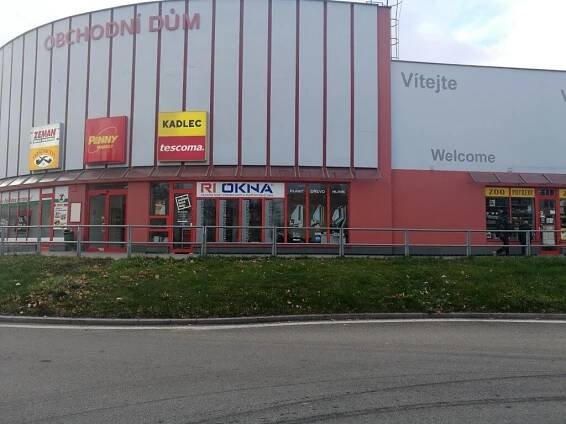 Naši prodejci - RI OKNA