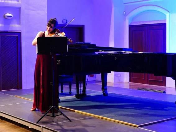 09_Markéta Janoušková (houslový recitál) - Klub kultury Uherské Hradiště
