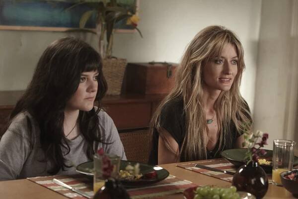 Californication - Další krásný den - Z filmu - Madeleine Martin, Natascha McElhone