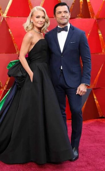 Skeet Ulrich Praises Riverdale Costar Mark Consuelos' Marriage to Kelly Ripa: 'They're Meant to Be'