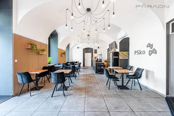 Pronájem plně vybavené kavárny, (157 m2), Praha 5 - Smíchov, obrázek č. 2